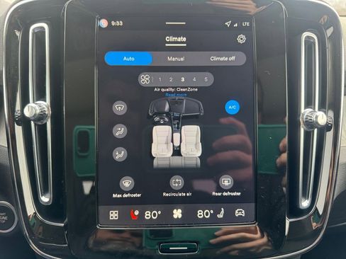 New 2026 Volvo XC40 B5 Core image 18