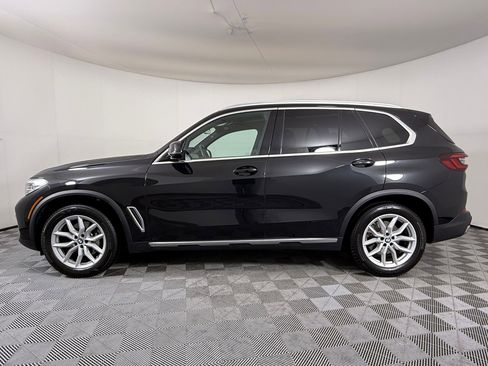 Used 2023 BMW X5 xDrive40i w/ Premium Package image 2