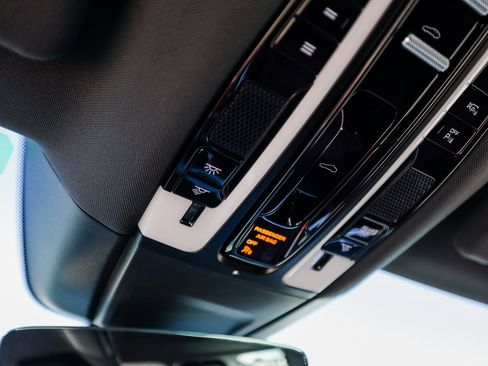 Certified 2023 Porsche Panamera Platinum Edition image 21