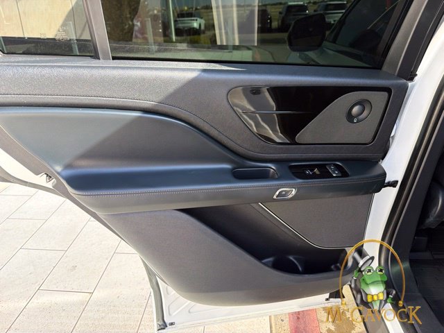 Used 2026 Lincoln Aviator Reserve w/ Jet Appearance Package RWD image 24