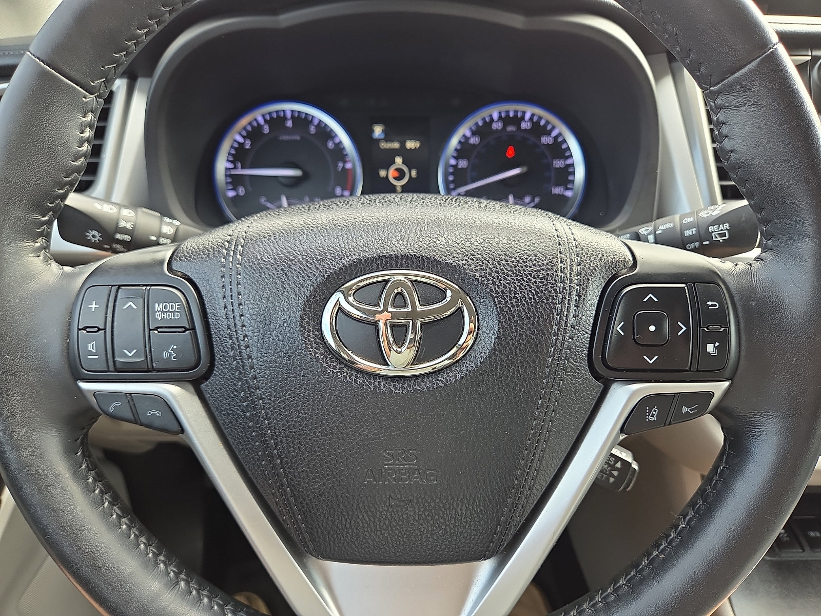 Used 2018 Toyota Highlander Limited Platinum AWD/4WD image 24