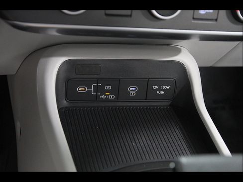 Certified 2024 Hyundai Kona SE FWD image 14
