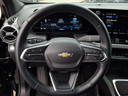Used 2025 Chevrolet Equinox LT FWD image 15