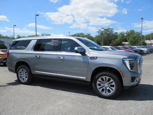 New 2026 GMC Yukon XL Denali w/ Sun & Power Step Package AWD/4WD image 2