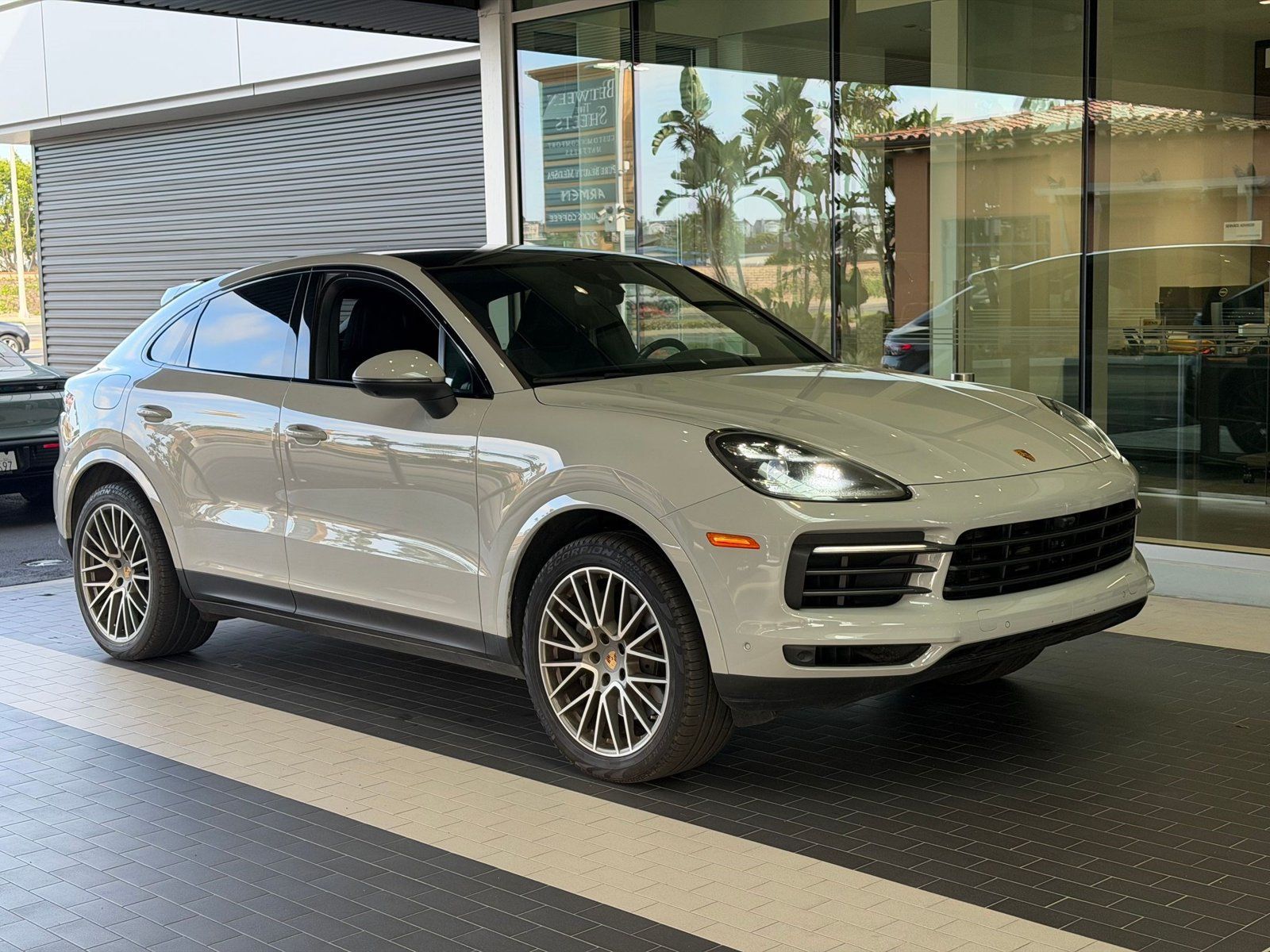 Certified 2023 Porsche Cayenne S AWD/4WD image 4