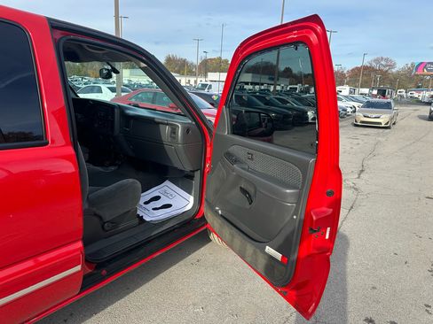Used 2004 Chevrolet Avalanche 2WD image 9
