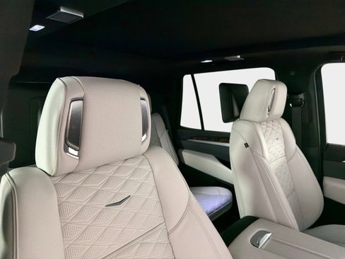 Used 2026 Cadillac Escalade Platinum Sport w/ LPO, Floor Liner Package AWD/4WD image 26