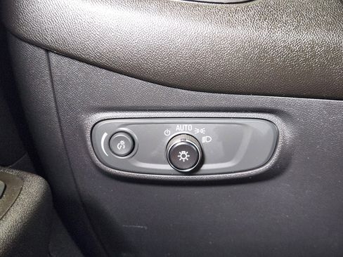 Certified 2024 Chevrolet Equinox LT FWD image 22