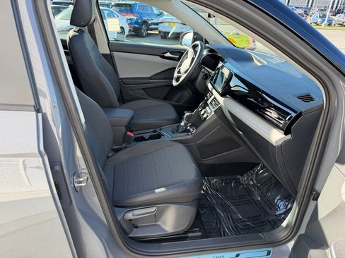 Used 2024 Volkswagen Taos SE image 20