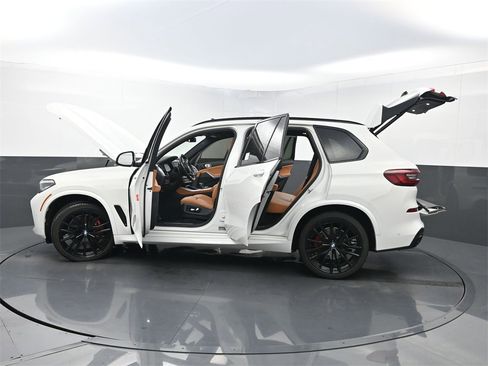 Used 2022 BMW X5 sDrive40i w/ M Sport Package image 40
