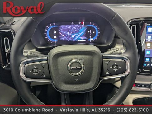 Certified 2024 Volvo XC40 B5 Plus image 20