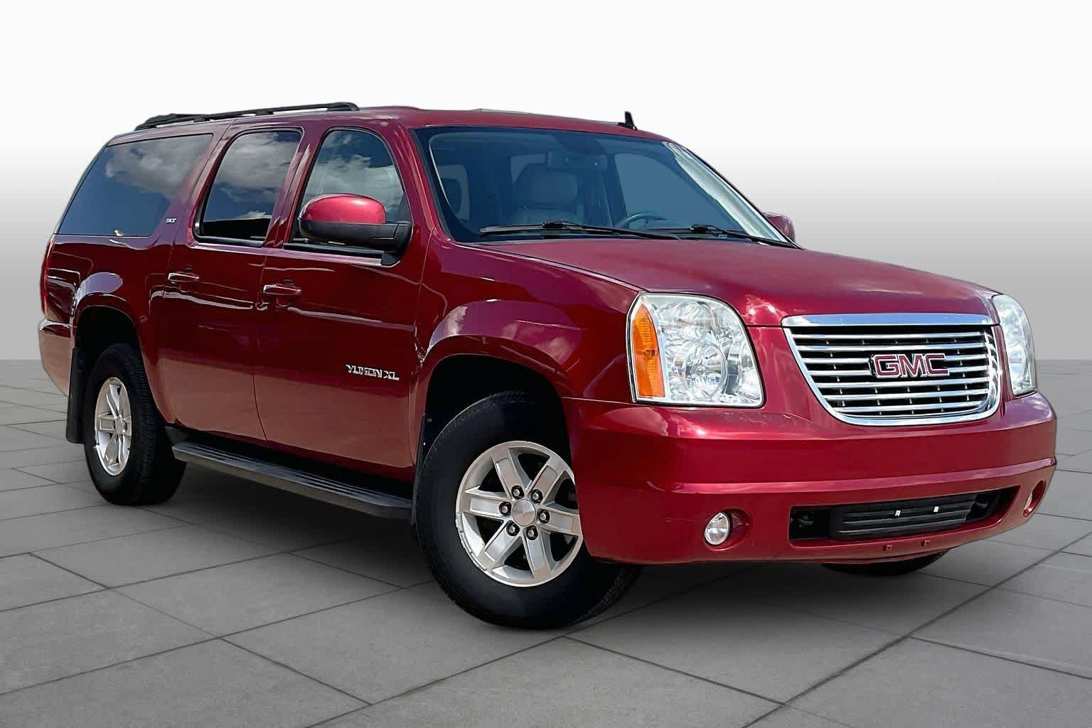 Used 2013 GMC Yukon XL SLT w/ SLT-2 Equipment Package AWD/4WD image 4