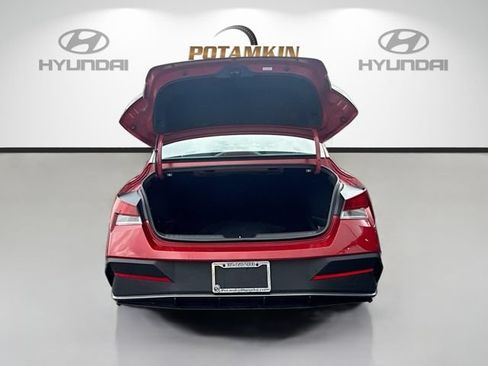Certified 2026 Hyundai Elantra Sport FWD image 25