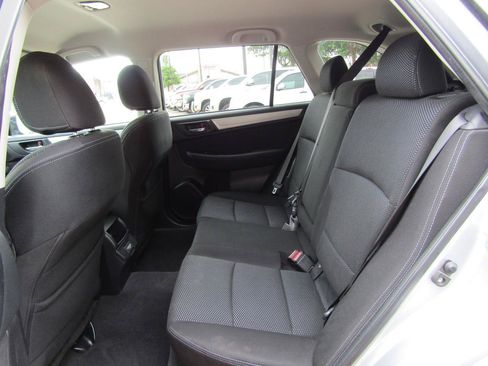 Used 2018 Subaru Outback 2.5i Premium AWD/4WD image 9