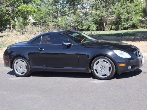 Used 2002 Lexus SC 430 Convertible RWD image 2