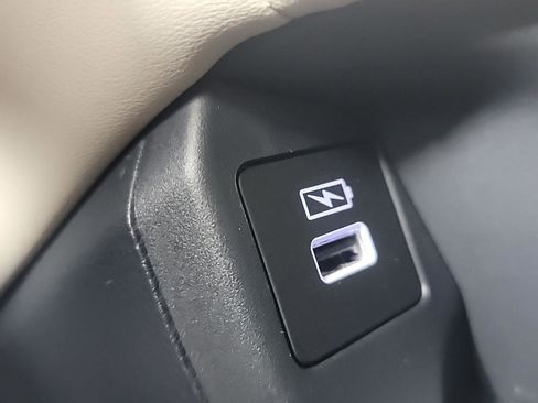 Certified 2023 Honda HR-V LX image 32