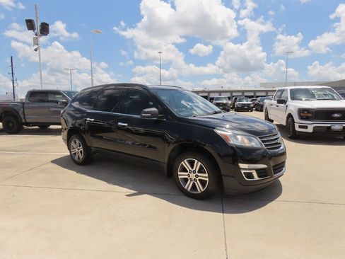 Used 2017 Chevrolet Traverse LT FWD image 7