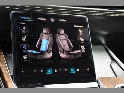 Used 2025 Cadillac Escalade Sport Platinum w/ LPO, Floor Liner Package AWD/4WD image 37