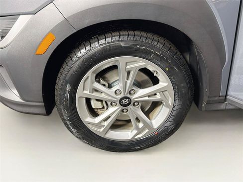 Used 2023 Hyundai Kona SEL AWD/4WD image 32