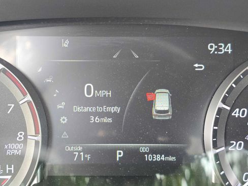 Used 2026 Toyota Highlander XLE AWD/4WD image 28