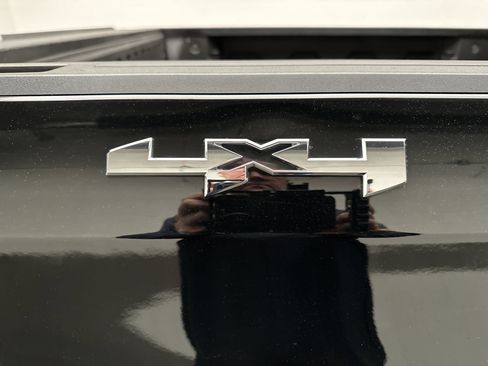 Used 2019 GMC Sierra 1500 SLE w/ SLE Convenience Package AWD/4WD image 16