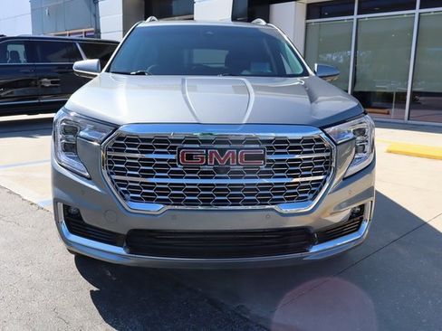 Used 2023 GMC Terrain Denali w/ Denali Premium Package image 2