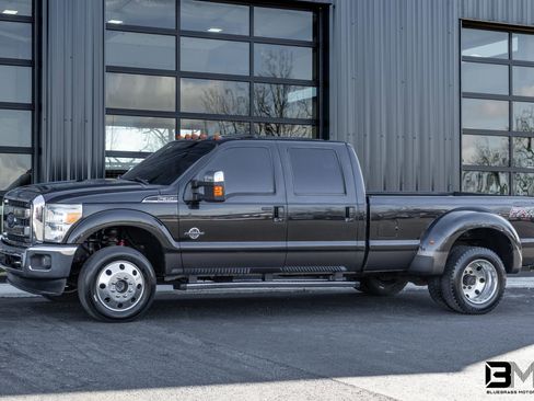 Used 2015 Ford F350 Lariat w/ Chrome Package image 3
