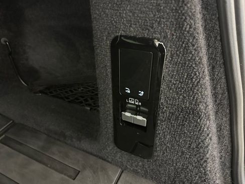 Used 2023 Land Rover Range Rover Sport SE Dynamic AWD/4WD image 17