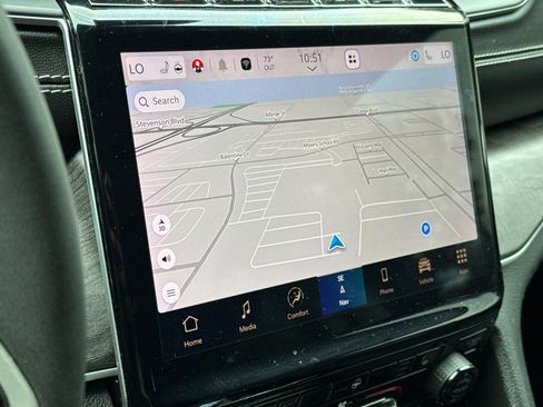 Used 2023 Jeep Grand Cherokee L Limited w/ Rear Seat Video Group I image 19