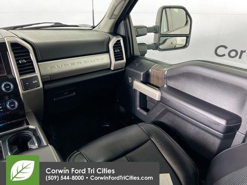 Used 2021 Ford F250 Lariat image 27