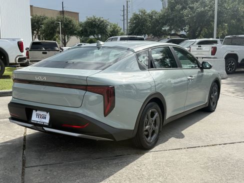 Used 2025 Kia K4 FWD image 5