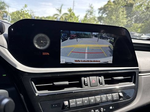 Used 2025 Lexus ES 350 w/ Premium Package FWD image 50
