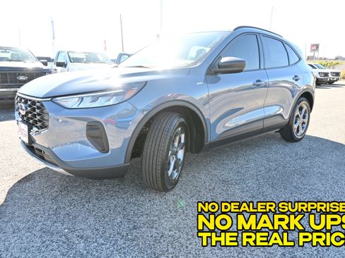 New 2026 Ford Escape ST-Line w/ Tech Pack #1 FWD image 8