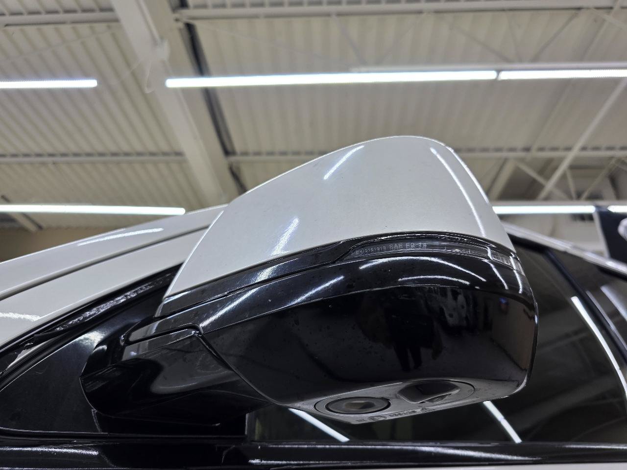 Used 2015 Cadillac Escalade Platinum AWD/4WD image 10