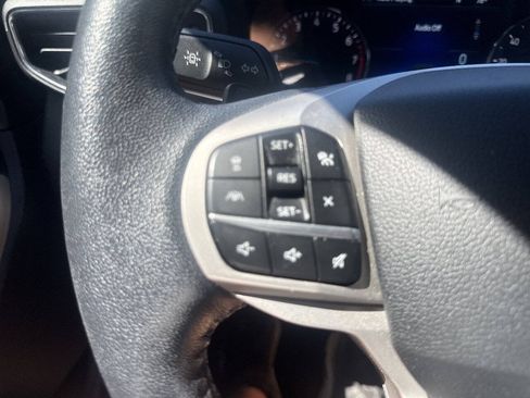 Used 2020 Ford Explorer XLT w/ Equipment Group 202A AWD/4WD image 26