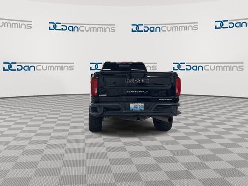 Used 2022 GMC Sierra 2500 Denali w/ Denali Black Diamond Edition AWD/4WD image 7
