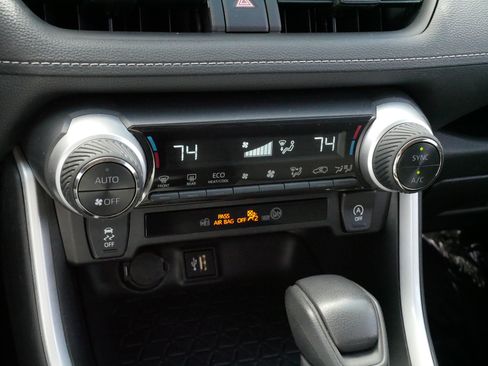 Certified 2025 Toyota RAV4 XLE AWD/4WD image 23