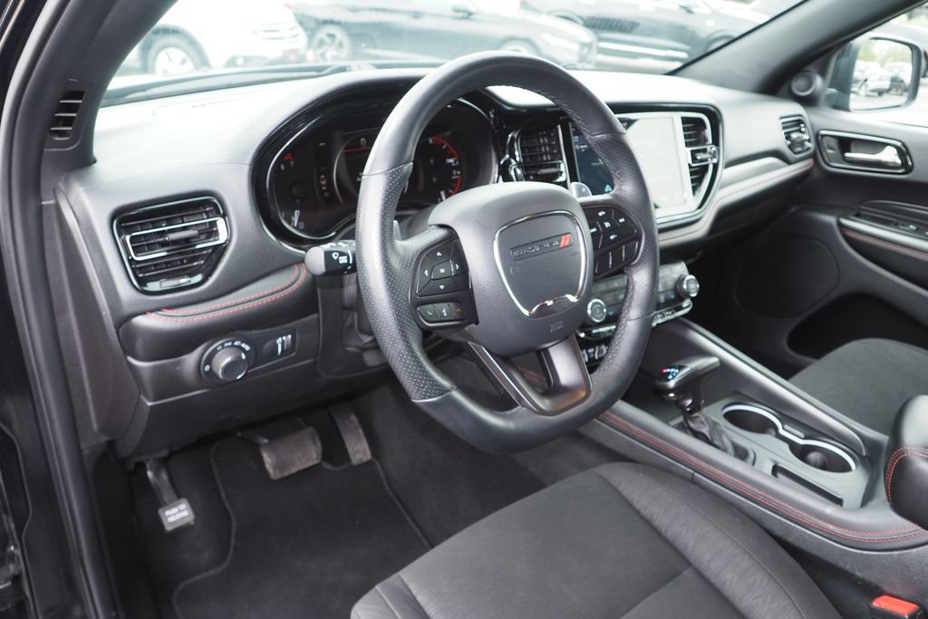 Used 2025 Dodge Durango GT AWD/4WD image 12