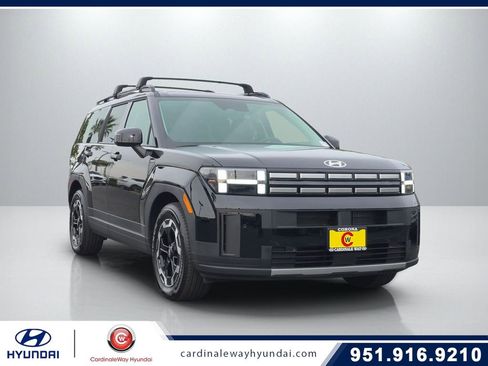 Used 2025 Hyundai Santa Fe SEL image 1