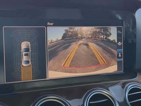 Used 2017 Mercedes-Benz E 300 4MATIC image 20