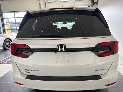 Used 2024 Honda Odyssey Sport image 10