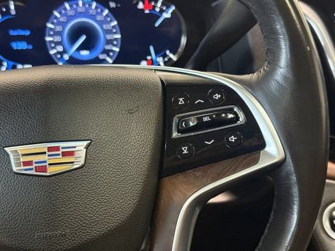 Used 2018 Cadillac Escalade Premium Luxury AWD/4WD image 17