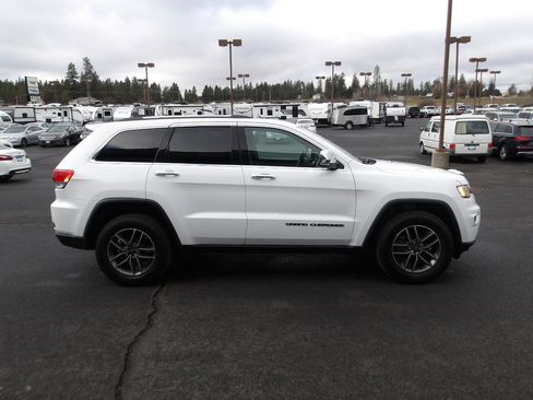 Used 2019 Jeep Grand Cherokee Limited image 6