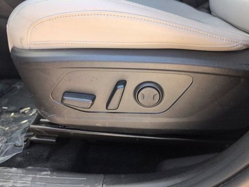 Used 2025 Hyundai Santa Cruz SEL FWD image 14