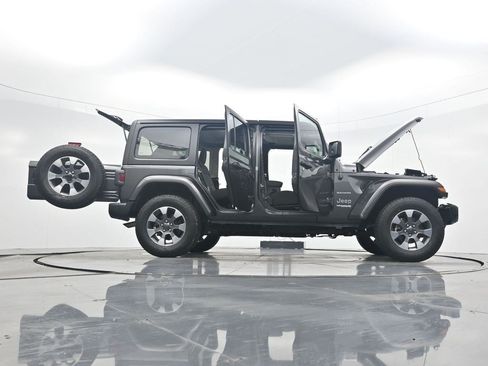 Used 2021 Jeep Wrangler Unlimited Sahara AWD/4WD image 37