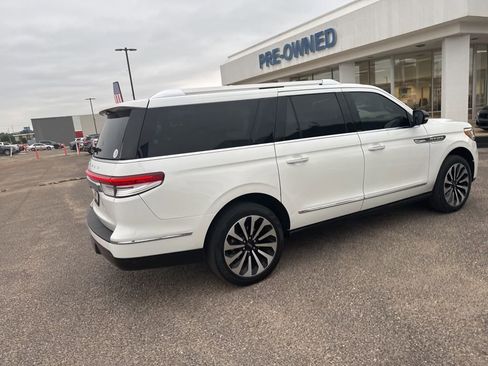 Used 2024 Lincoln Navigator L Reserve AWD/4WD image 11