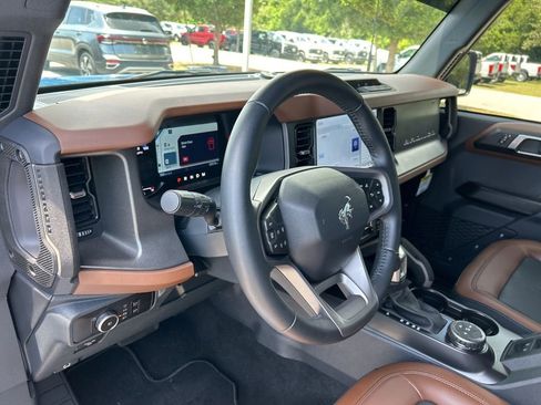 Used 2024 Ford Bronco Outer Banks image 15