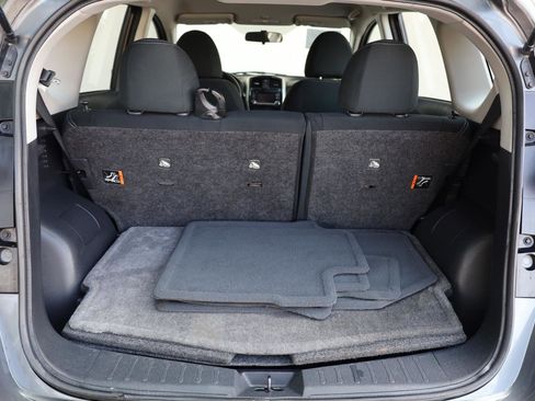 Used 2016 Nissan Versa Note SV FWD image 10