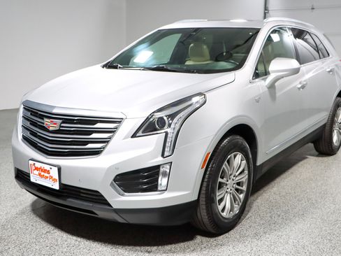 Used 2018 Cadillac XT5 Luxury w/ Driver Awareness Package image 33