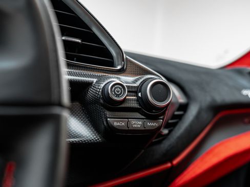 Used 2019 Ferrari 488 Pista Coupe RWD image 50